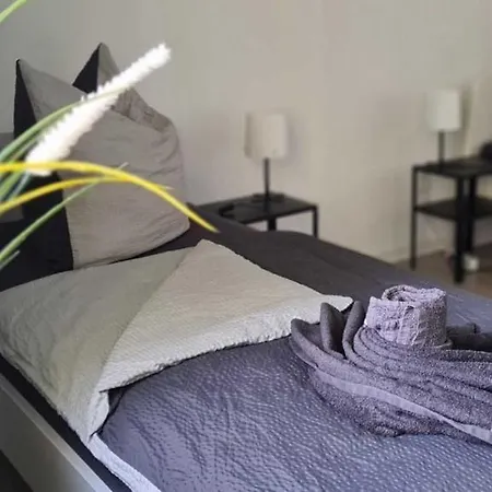 Gemuetliche Fachkraefte-wohnung Apartment *